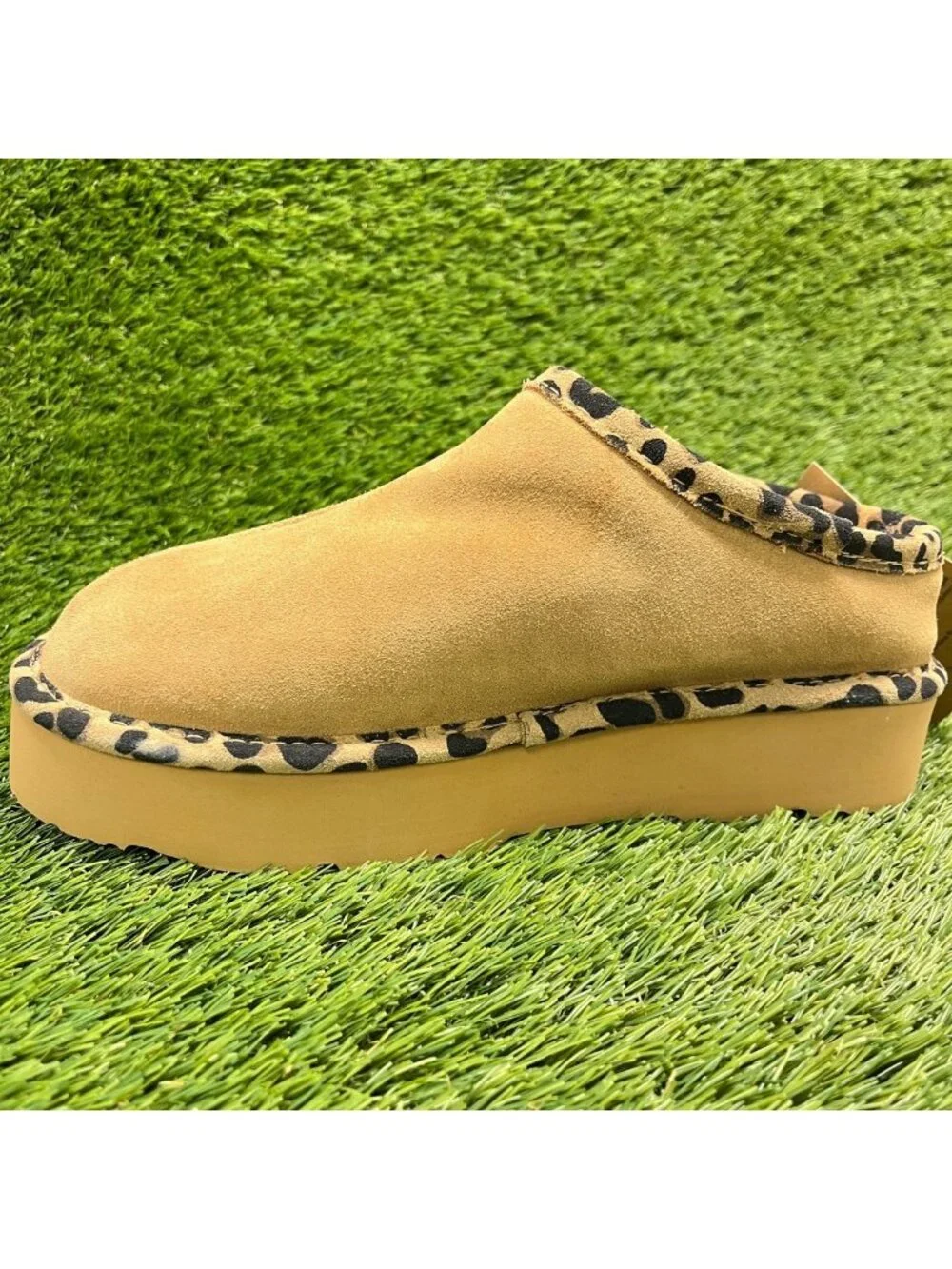 Bearpaw Martis Womens Size 8 Brown Casual Classic Comfort Slip On Slippers Shoes